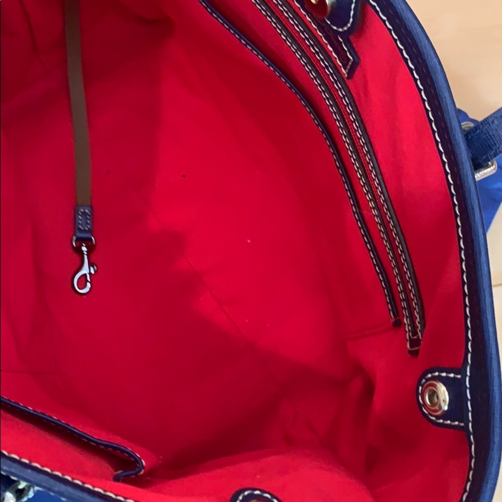 Tote - Picture 2 of 2